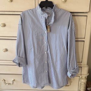 ANN MASHBURN Blue and White Striped Casual Shirt